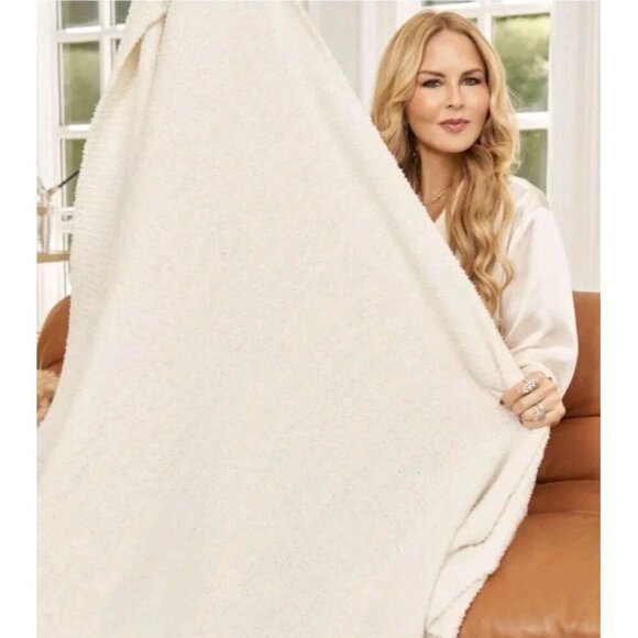 RACHEL MIRIAM Blanket The‎ Cloud Throw Ivory Cozy Boucle 40x50 Cabin Core Gift - Picture 5 of 7